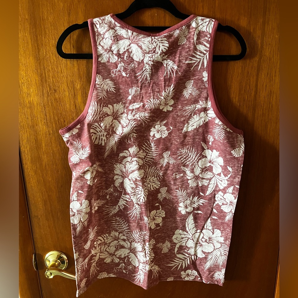 BRAND NEW | St. Pete Beach Florida Men's Tank Top - Red Floral 🌺 - Picture 2 of 3